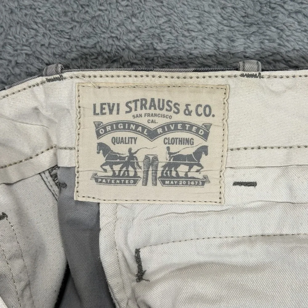 Levis Ace Cargo‎ Pants Mens Size 44x29* Gray Camo Relaxed Fit Utility READ